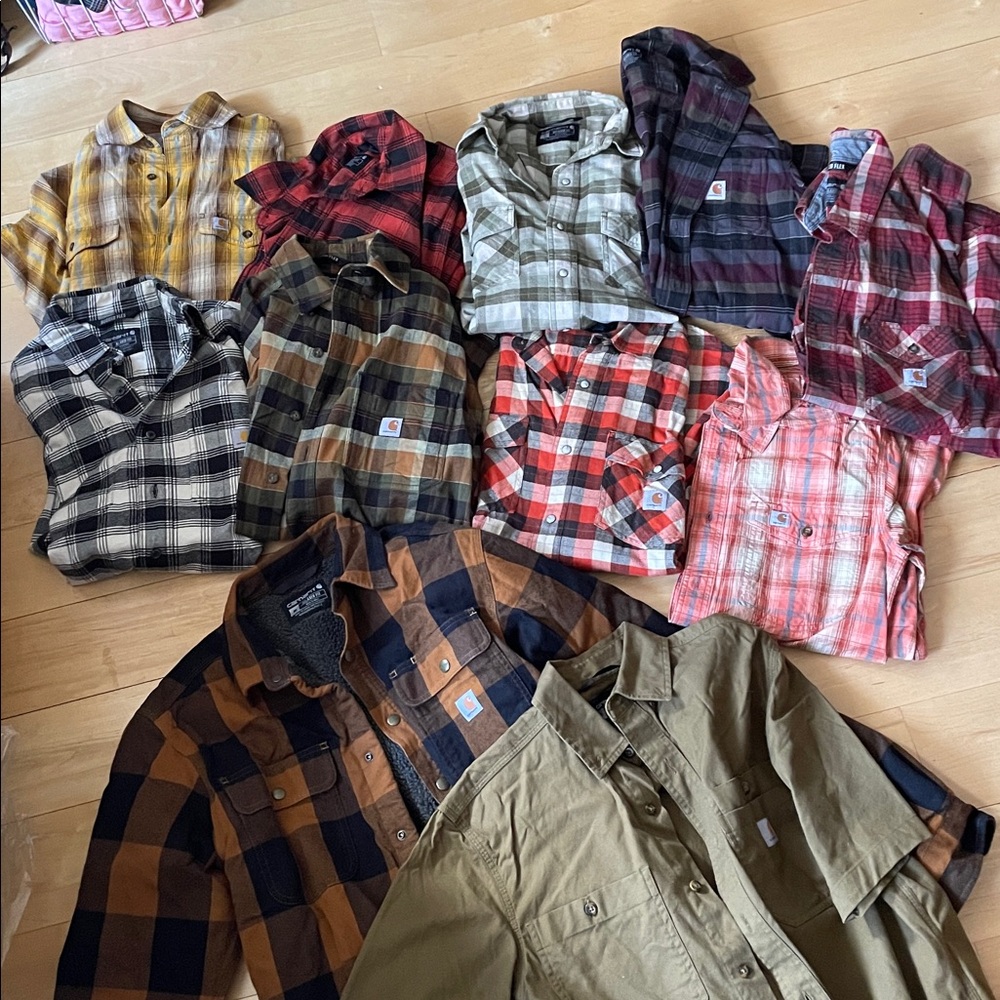 Carhartt. NWOT  (ea). Flash $52 nwot
